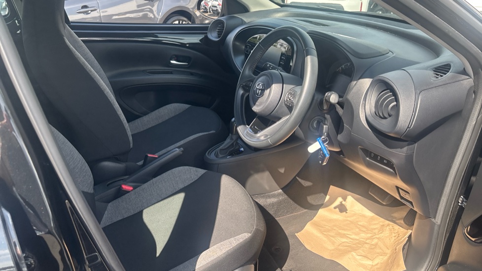 Toyota Aygo X 1.0 VVT-i Pure 5dr Auto Petrol Hatchback - Image 12