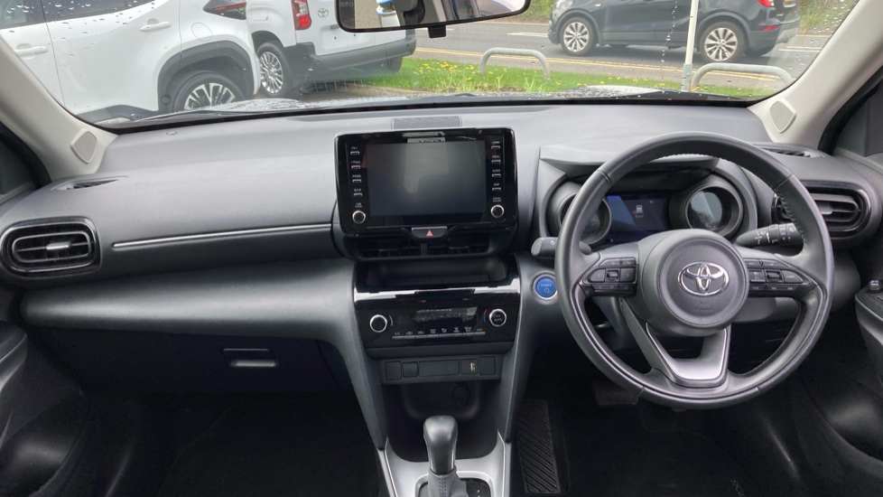 Toyota Yaris Cross 1.5 Hybrid Icon 5dr CVT Hybrid Estate - Image 6