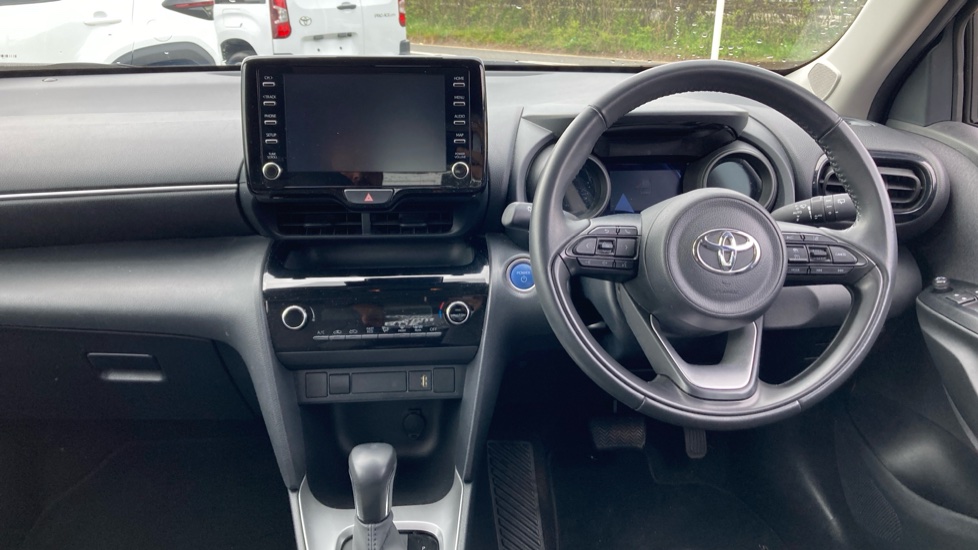 Toyota Yaris Cross 1.5 Hybrid Icon 5dr CVT Hybrid Estate - Image 7