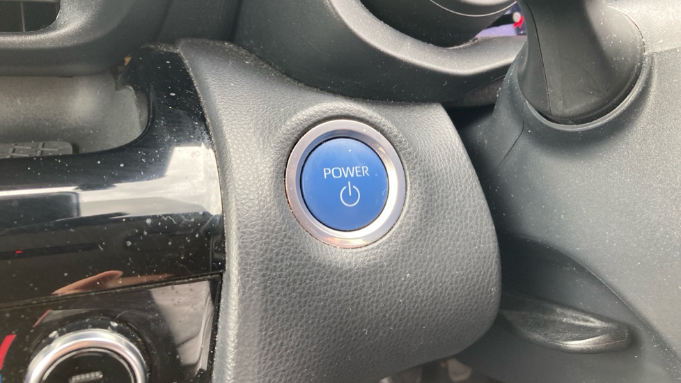 Toyota Yaris Cross 1.5 Hybrid Icon 5dr CVT Hybrid Estate - Image 16