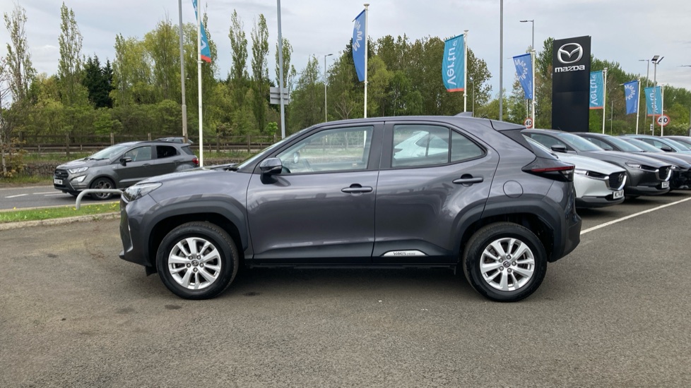 Toyota Yaris Cross 1.5 Hybrid Icon 5dr CVT Hybrid Estate - Image 24