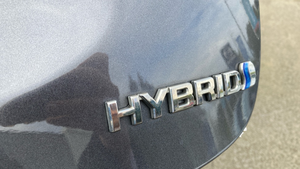 Toyota Yaris Cross 1.5 Hybrid Icon 5dr CVT Hybrid Estate - Image 29
