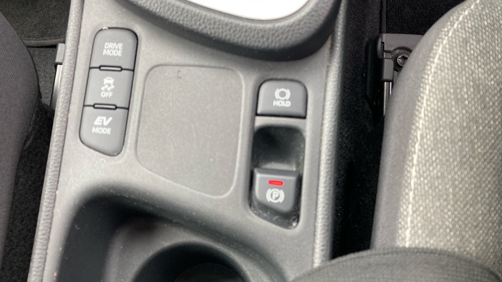 Toyota Yaris Cross 1.5 Hybrid Icon 5dr CVT Hybrid Estate - Image 43
