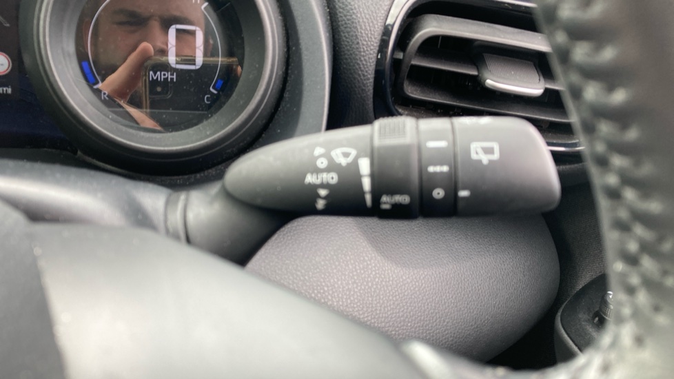Toyota Yaris Cross 1.5 Hybrid Icon 5dr CVT Hybrid Estate - Image 44
