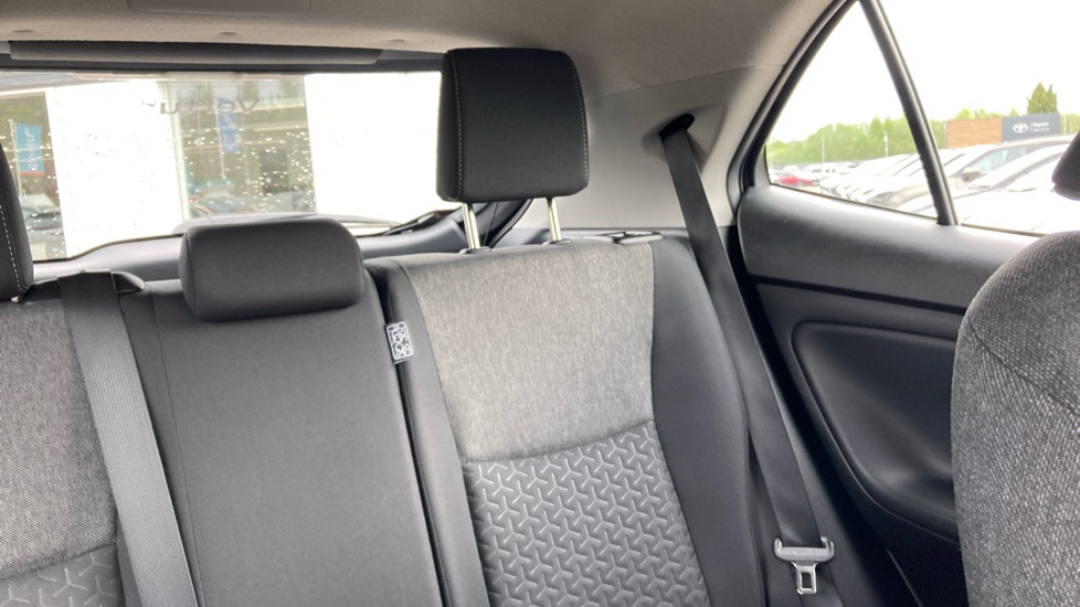 Toyota Yaris Cross 1.5 Hybrid Icon 5dr CVT Hybrid Estate - Image 53