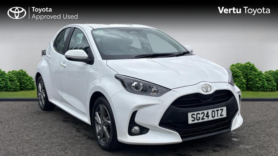 Toyota Yaris 1.5 Hybrid Icon 5dr CVT Hybrid Hatchback - Image 1