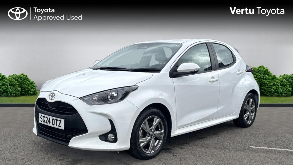 Toyota Yaris 1.5 Hybrid Icon 5dr CVT Hybrid Hatchback - Image 3