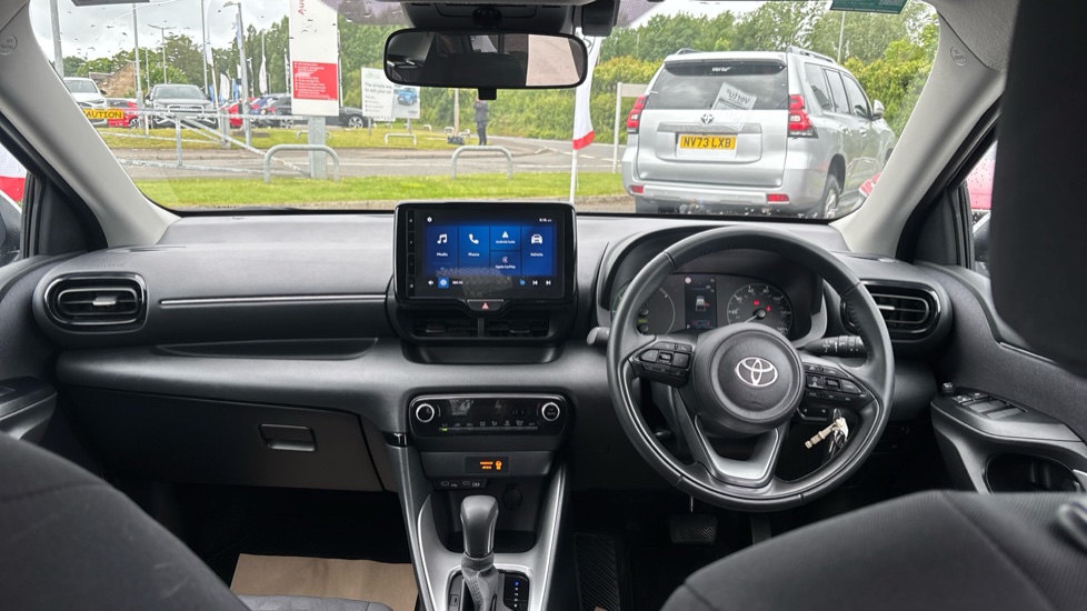 Toyota Yaris 1.5 Hybrid Icon 5dr CVT Hybrid Hatchback - Image 6