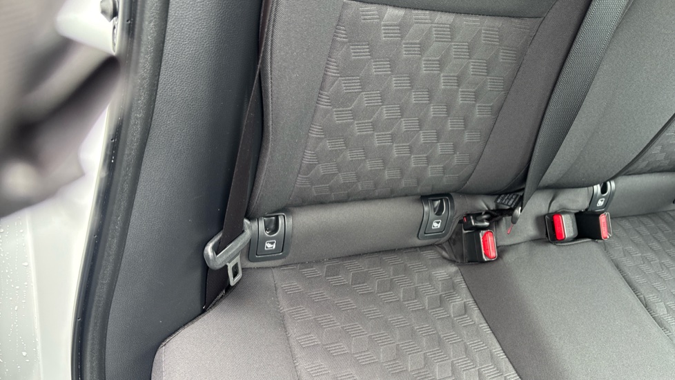 Toyota Yaris 1.5 Hybrid Icon 5dr CVT Hybrid Hatchback - Image 14