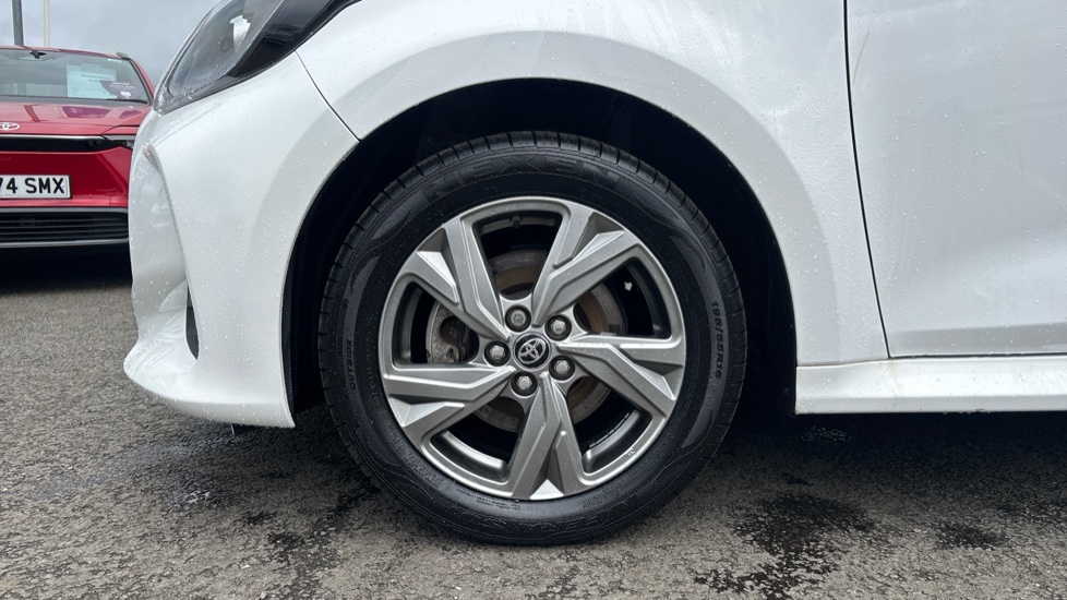 Toyota Yaris 1.5 Hybrid Icon 5dr CVT Hybrid Hatchback - Image 25