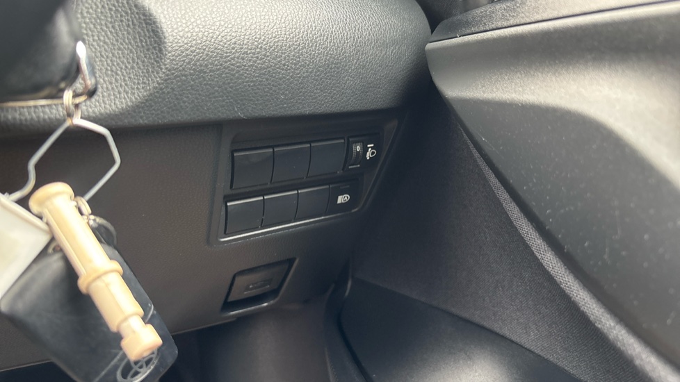 Toyota Yaris 1.5 Hybrid Icon 5dr CVT Hybrid Hatchback - Image 41
