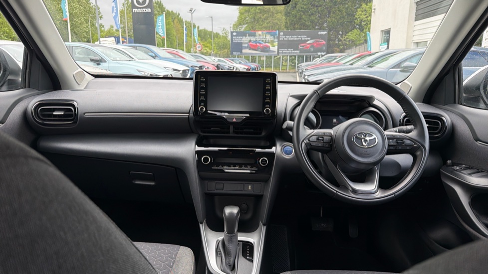 Toyota Yaris Cross 1.5 Hybrid Icon 5dr CVT Hybrid Estate - Image 6