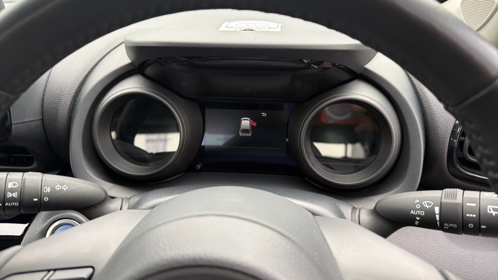 Toyota Yaris Cross 1.5 Hybrid Icon 5dr CVT Hybrid Estate - Image 11