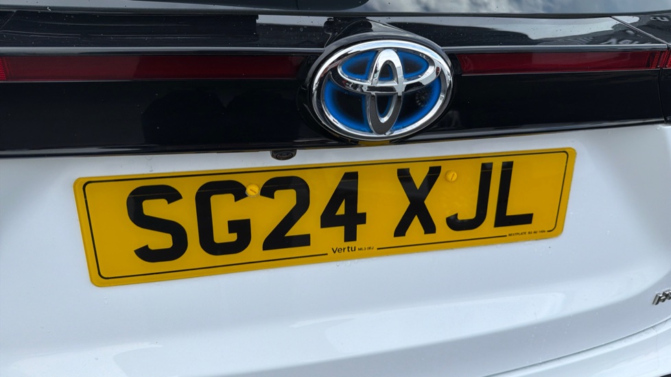 Toyota Yaris Cross 1.5 Hybrid Icon 5dr CVT Hybrid Estate - Image 29