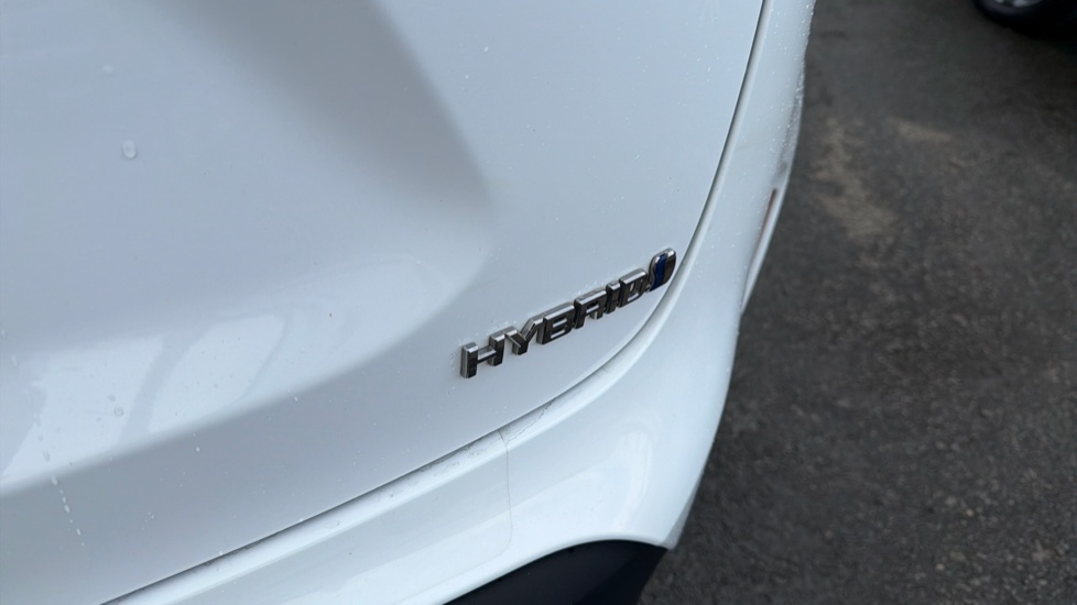 Toyota Yaris Cross 1.5 Hybrid Icon 5dr CVT Hybrid Estate - Image 32