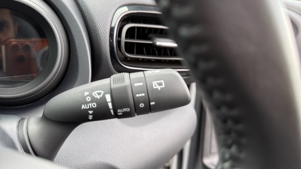 Toyota Yaris Cross 1.5 Hybrid Icon 5dr CVT Hybrid Estate - Image 37