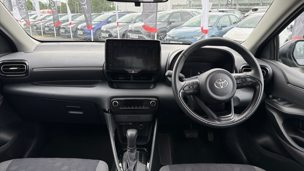 Toyota Yaris 1.5 Hybrid Design 5dr CVT Hybrid Hatchback - Image 6