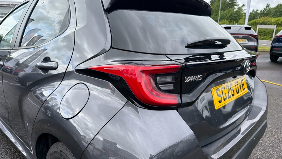 Toyota Yaris 1.5 Hybrid Design 5dr CVT Hybrid Hatchback - Image 21