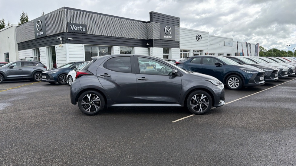 Toyota Yaris 1.5 Hybrid Design 5dr CVT Hybrid Hatchback - Image 23