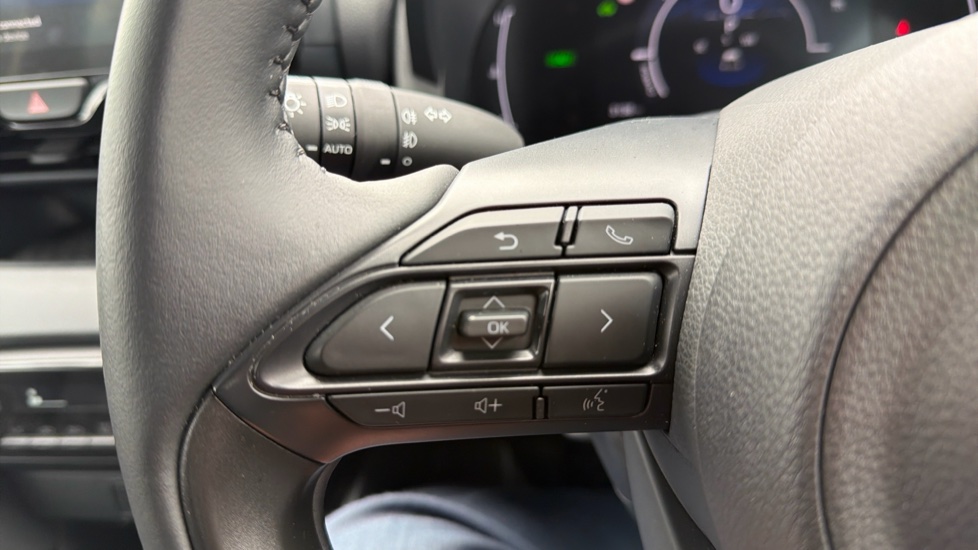 Toyota Yaris 1.5 Hybrid Design 5dr CVT Hybrid Hatchback - Image 29