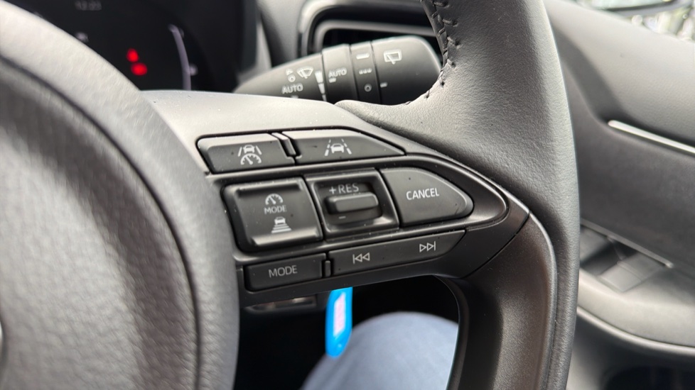 Toyota Yaris 1.5 Hybrid Design 5dr CVT Hybrid Hatchback - Image 32