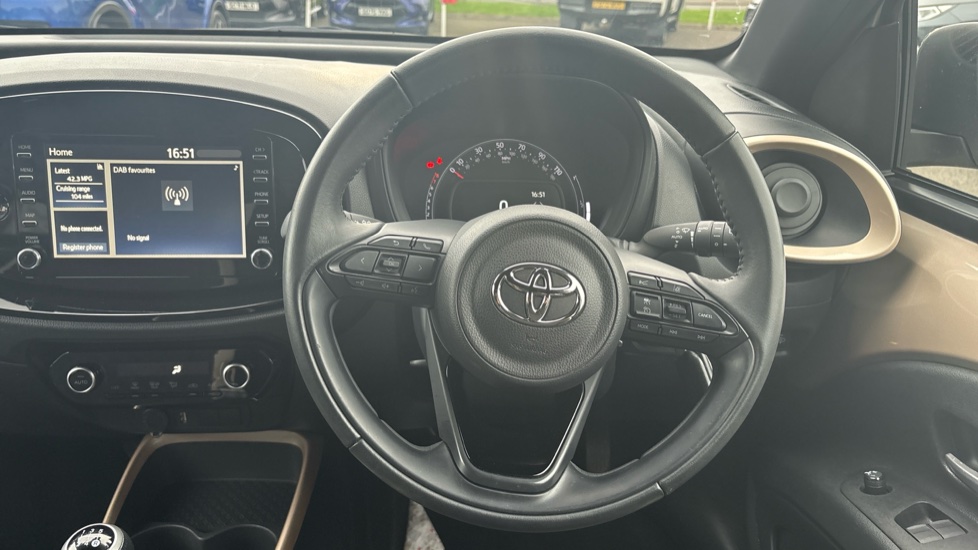 Toyota Aygo X 1.0 VVT-i Edge 5dr Petrol Hatchback - Image 7