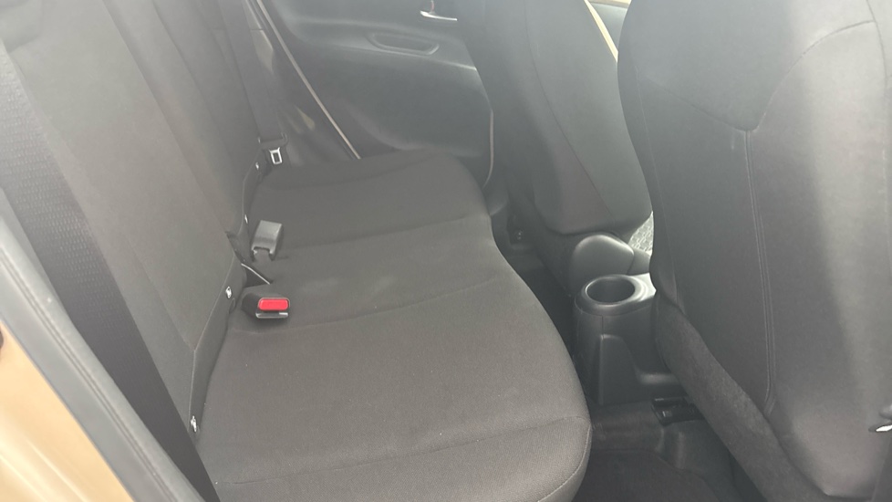 Toyota Aygo X 1.0 VVT-i Edge 5dr Petrol Hatchback - Image 8