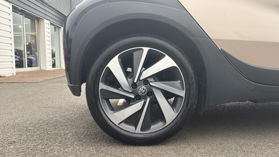 Toyota Aygo X 1.0 VVT-i Edge 5dr Petrol Hatchback - Image 25
