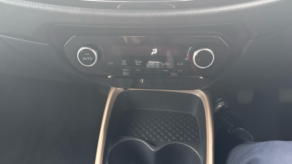 Toyota Aygo X 1.0 VVT-i Edge 5dr Petrol Hatchback - Image 37