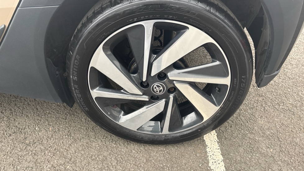 Toyota Aygo X 1.0 VVT-i Edge 5dr Petrol Hatchback - Image 53