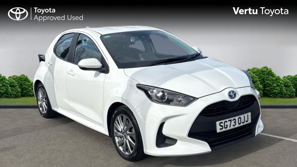 Toyota Yaris 1.5 Hybrid Icon 5dr CVT Hybrid Hatchback - Image 1