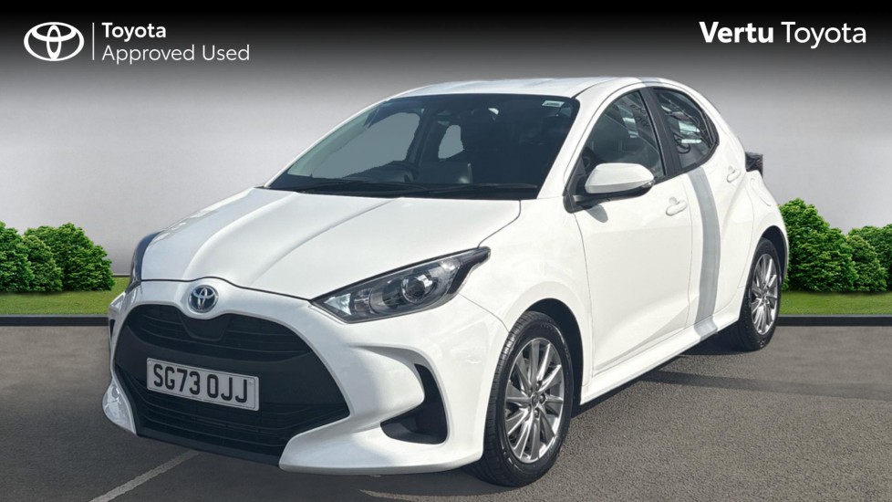 Toyota Yaris 1.5 Hybrid Icon 5dr CVT Hybrid Hatchback - Image 3