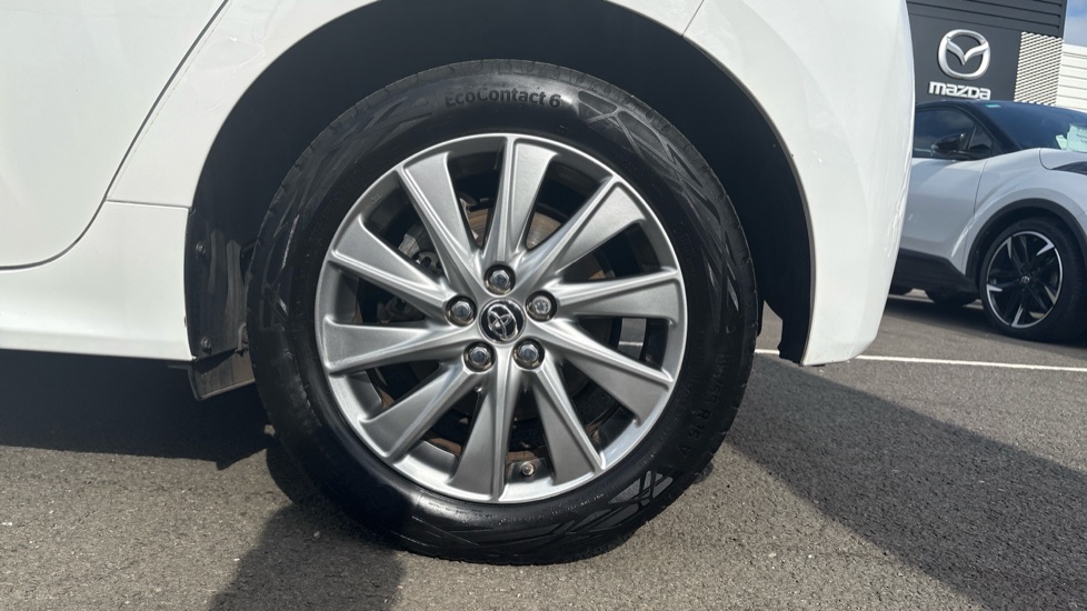 Toyota Yaris 1.5 Hybrid Icon 5dr CVT Hybrid Hatchback - Image 25