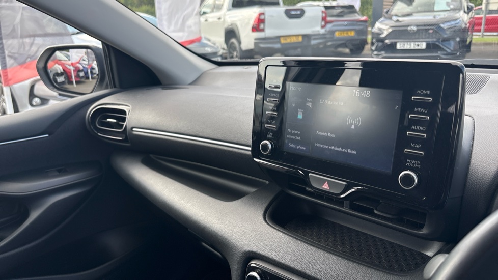 Toyota Yaris 1.5 Hybrid Icon 5dr CVT Hybrid Hatchback - Image 29