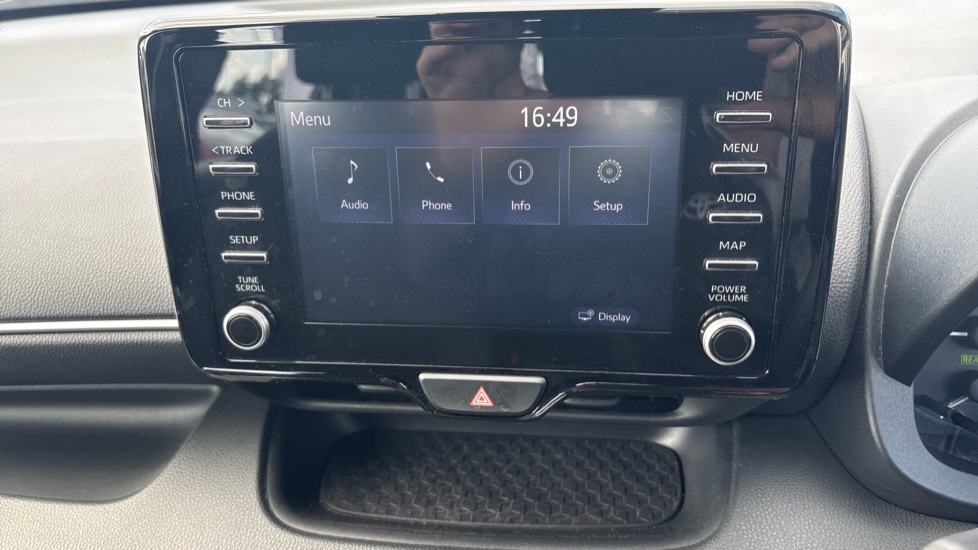 Toyota Yaris 1.5 Hybrid Icon 5dr CVT Hybrid Hatchback - Image 37