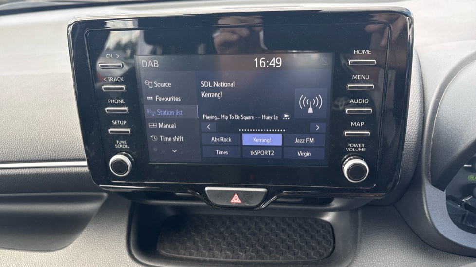 Toyota Yaris 1.5 Hybrid Icon 5dr CVT Hybrid Hatchback - Image 38