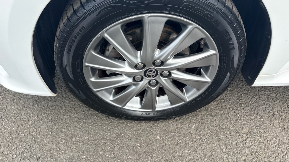 Toyota Yaris 1.5 Hybrid Icon 5dr CVT Hybrid Hatchback - Image 47