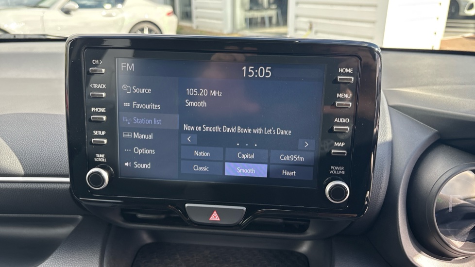Toyota Yaris 1.5 Hybrid Design 5dr CVT Hybrid Hatchback - Image 9