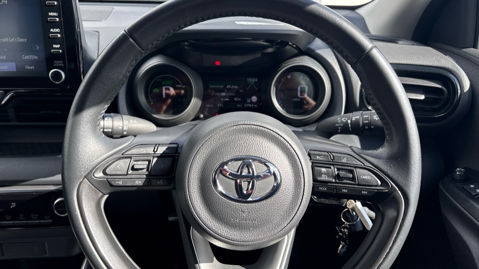 Toyota Yaris 1.5 Hybrid Design 5dr CVT Hybrid Hatchback - Image 10