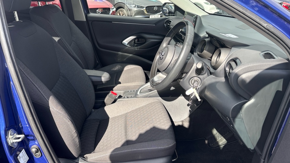 Toyota Yaris 1.5 Hybrid Design 5dr CVT Hybrid Hatchback - Image 12
