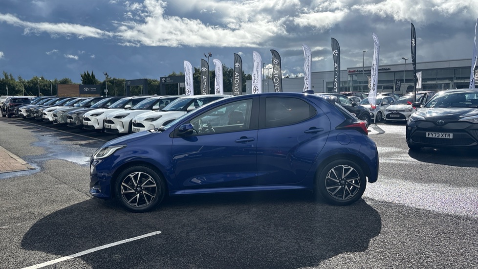 Toyota Yaris 1.5 Hybrid Design 5dr CVT Hybrid Hatchback - Image 24