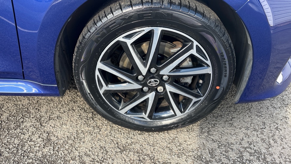 Toyota Yaris 1.5 Hybrid Design 5dr CVT Hybrid Hatchback - Image 49