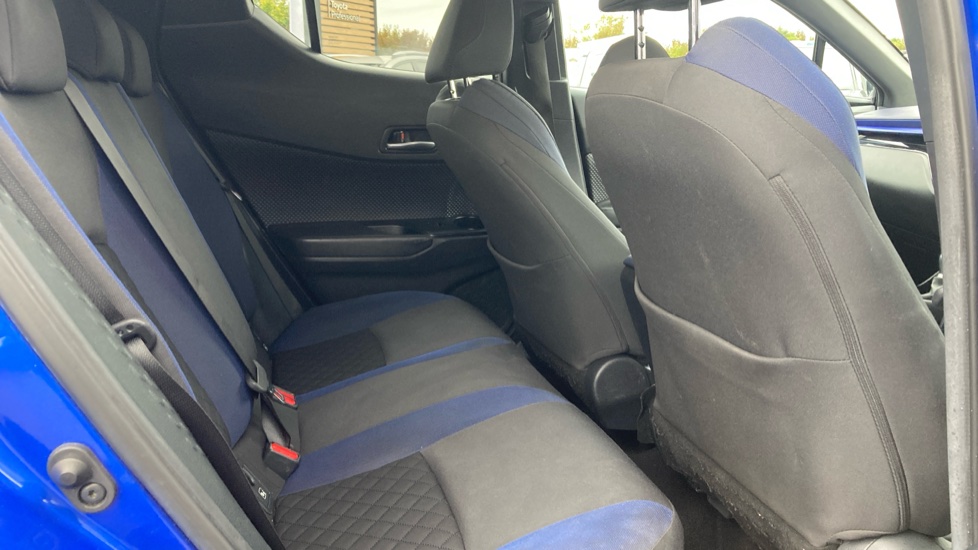 Toyota C-HR 1.8 Hybrid Dynamic 5dr CVT Hybrid Hatchback - Image 8