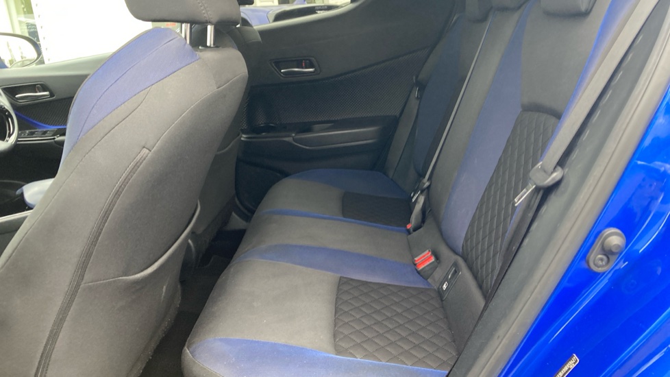 Toyota C-HR 1.8 Hybrid Dynamic 5dr CVT Hybrid Hatchback - Image 15