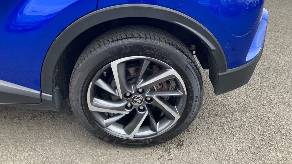 Toyota C-HR 1.8 Hybrid Dynamic 5dr CVT Hybrid Hatchback - Image 29
