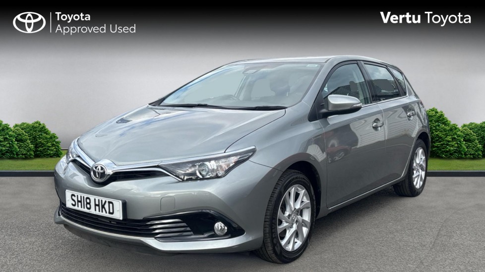 Toyota Auris 1.2T Icon Tech TSS 5dr Petrol Hatchback - Image 3
