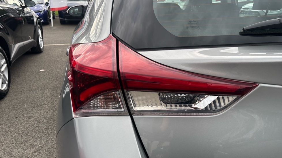 Toyota Auris 1.2T Icon Tech TSS 5dr Petrol Hatchback - Image 21