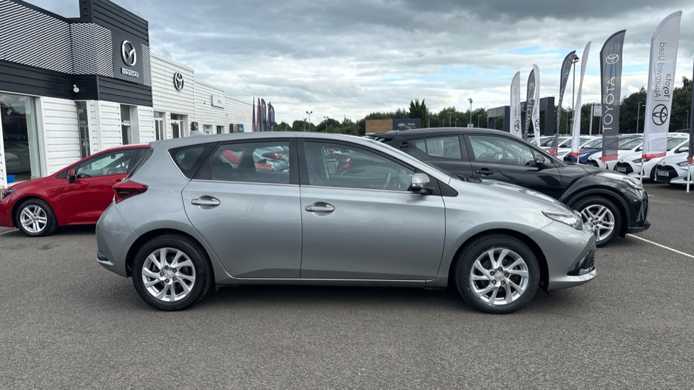 Toyota Auris 1.2T Icon Tech TSS 5dr Petrol Hatchback - Image 23