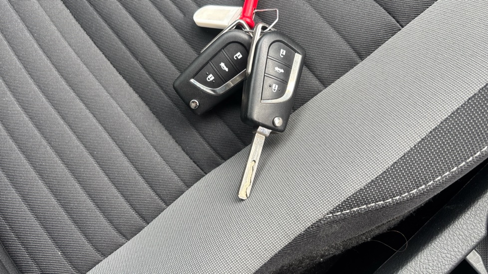 Toyota Auris 1.2T Icon Tech TSS 5dr Petrol Hatchback - Image 28