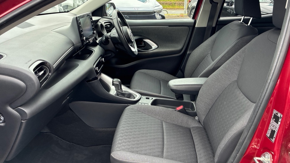 Toyota Yaris 1.5 Hybrid Design 5dr CVT Hybrid Hatchback - Image 5